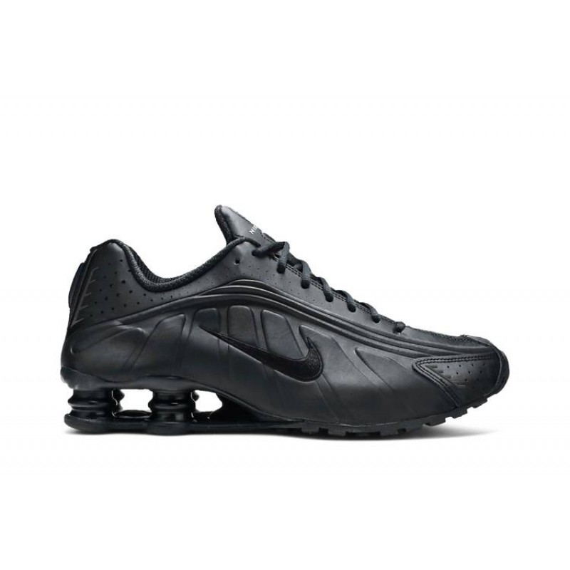 Shox R4 'Triple Black' Shox R4 'Triple Black'
