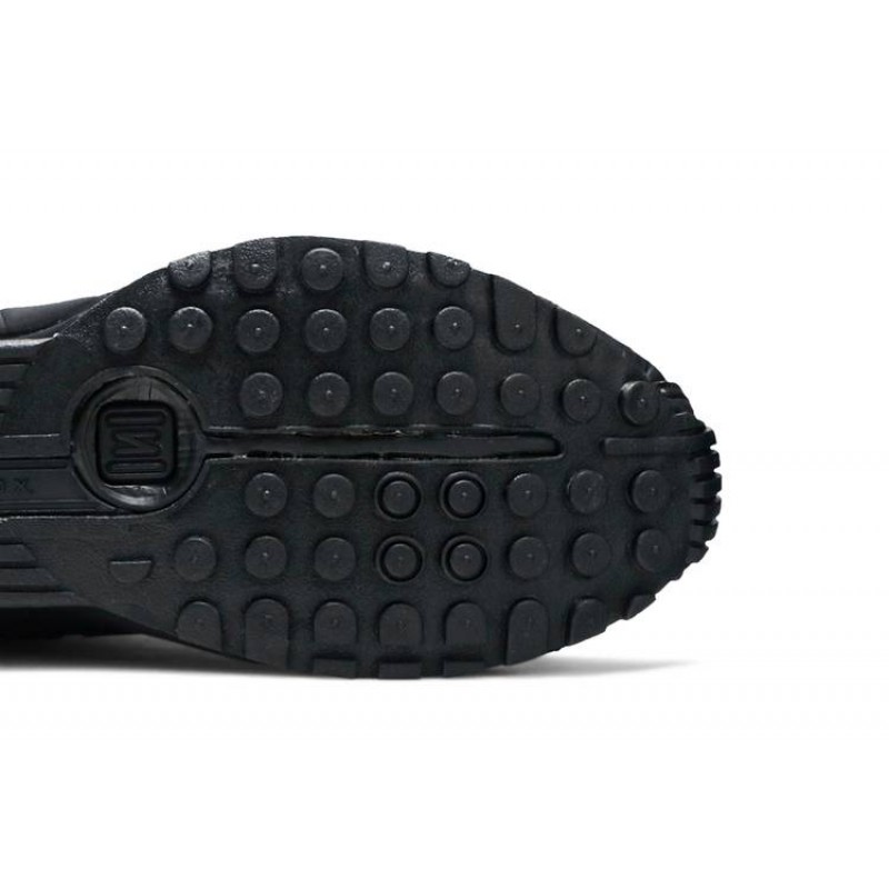 Shox R4 'Triple Black' Shox R4 'Triple Black'