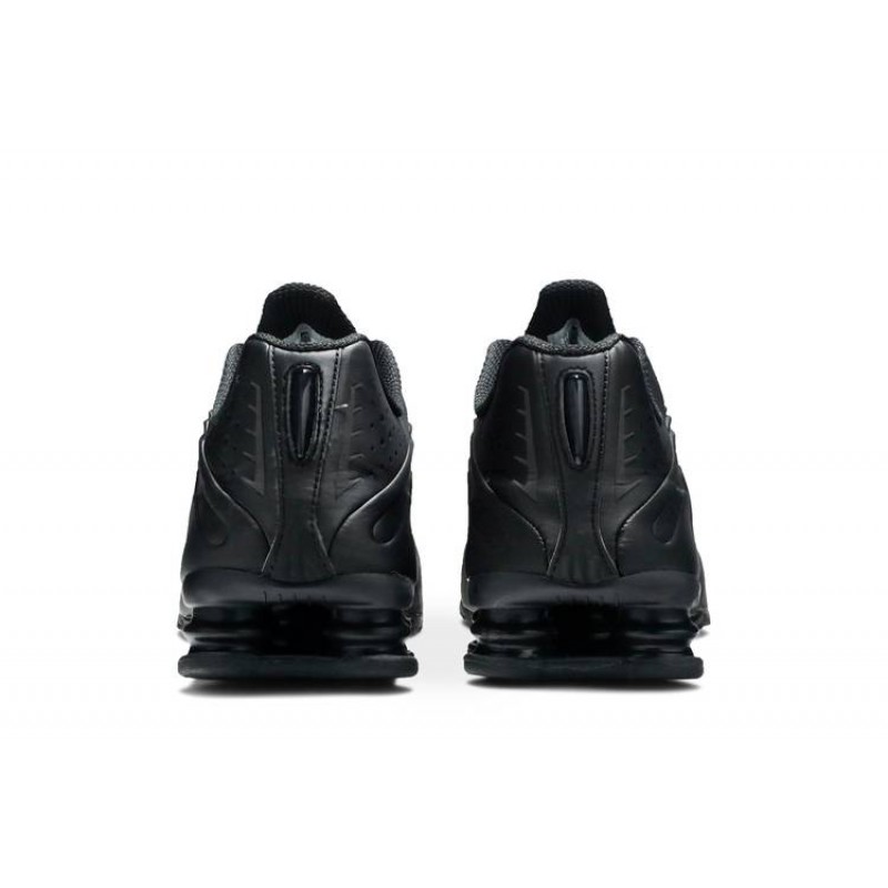Shox R4 'Triple Black' Shox R4 'Triple Black'