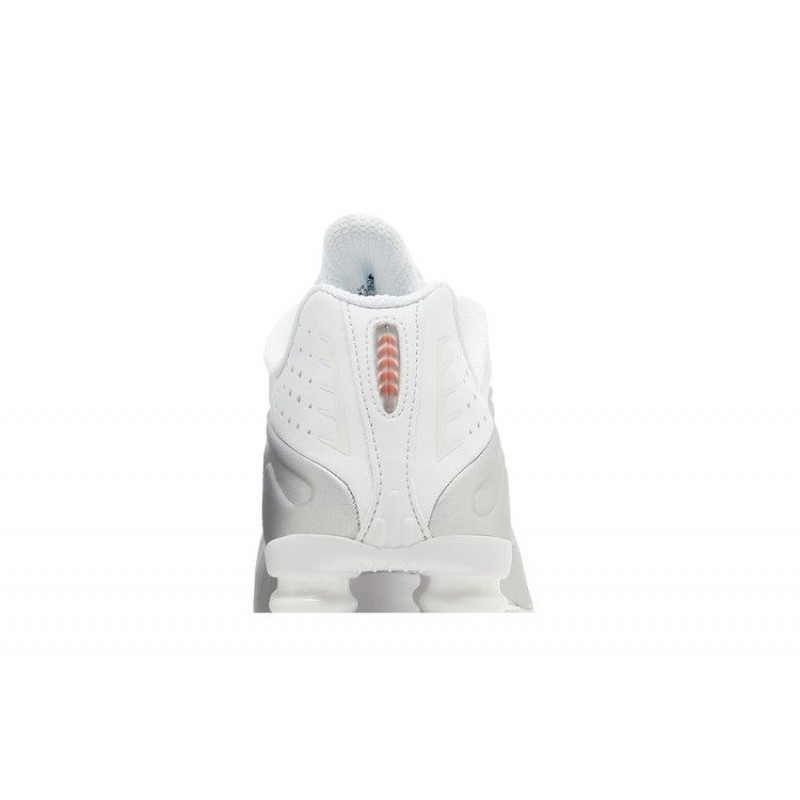 Wmns Shox R4 'White Metallic' 2024 Wmns Shox R4 'White Metallic' 2024
