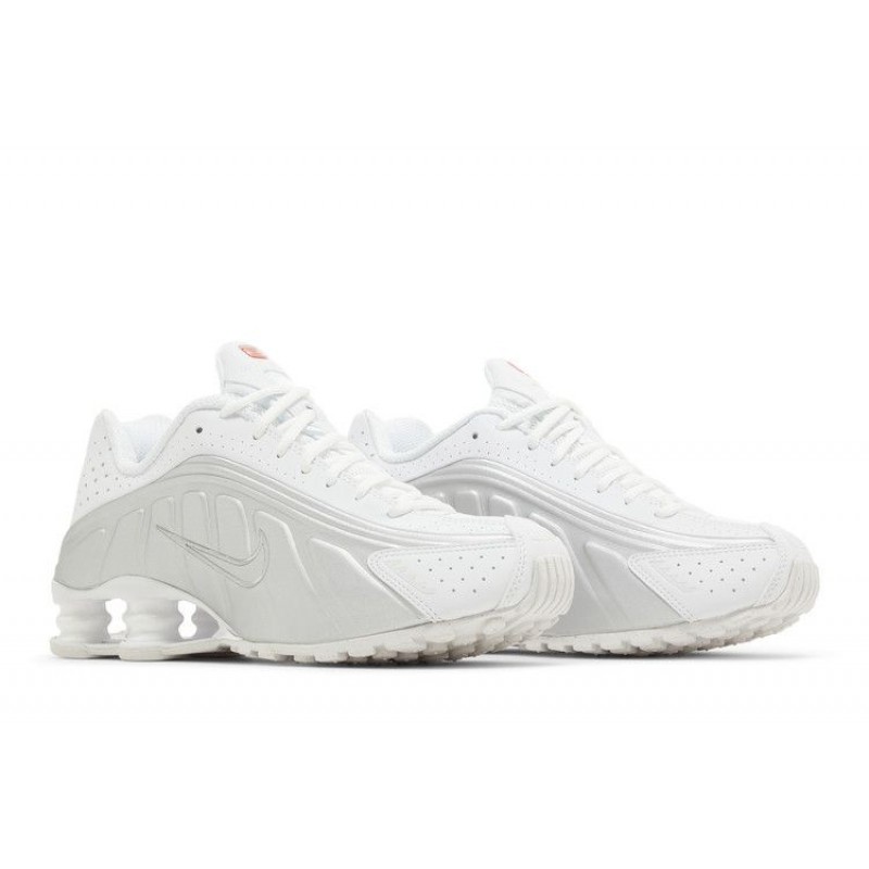 Wmns Shox R4 'White Metallic' 2024 Wmns Shox R4 'White Metallic' 2024