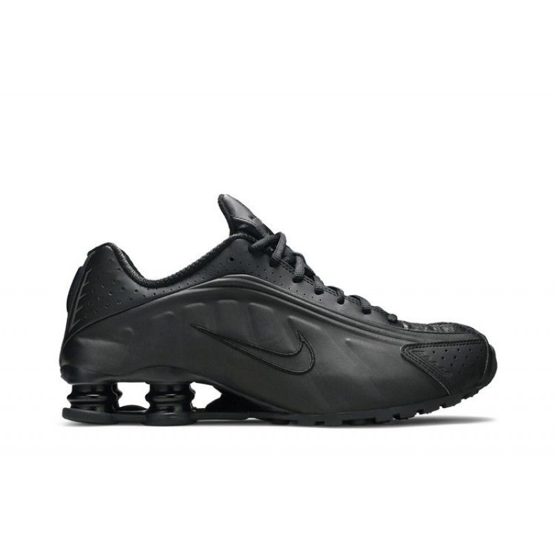 Shox R4 'Triple Black' Shox R4 'Triple Black'