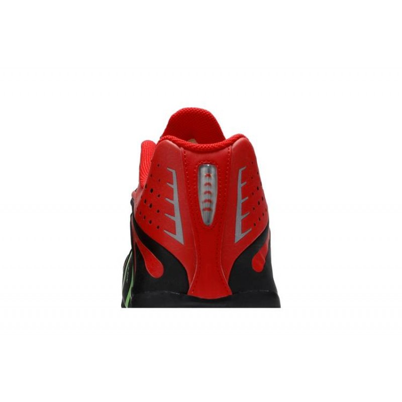 Neymar Jr. x Shox R4 'São Paulo Markets' Neymar Jr. x Shox R4 'São Paulo Markets'